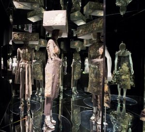 7._Installation_view_of_Romantic_Exoticism_gallery_Alexander_McQueen_Savage_Beauty_at_the_VA_c_Victoria_and_Albert_Museum_London_jpg_610x610_q85
